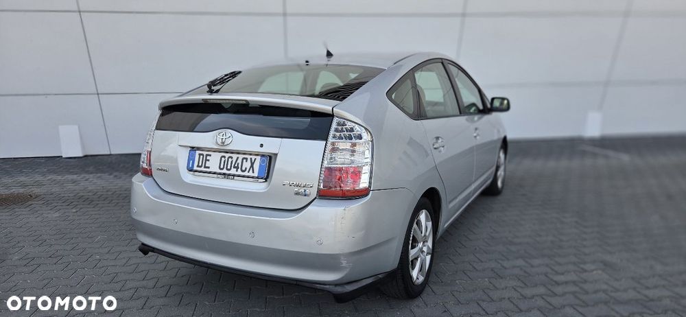 Toyota Prius 1.5 VVT-i Sol - 9