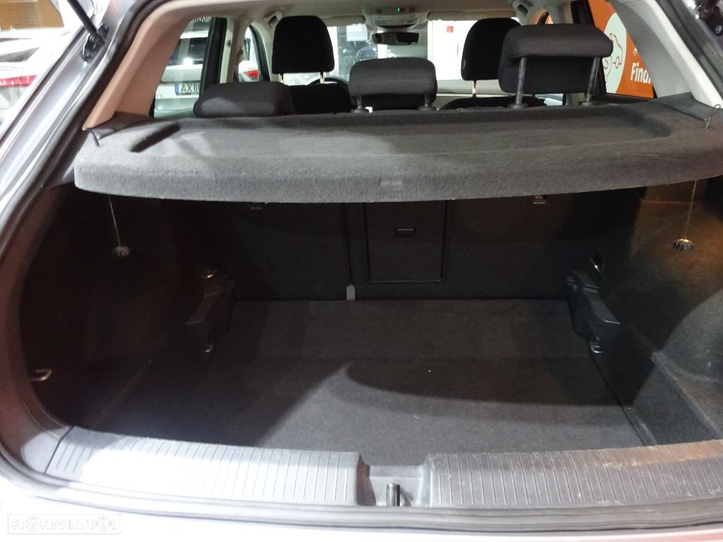 VW T-Roc 1.0 TSI Urban - 30