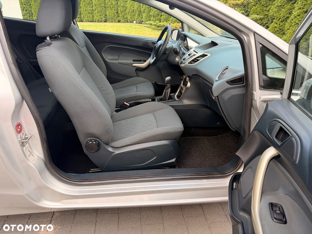 Ford Fiesta 1.4 Ghia - 20