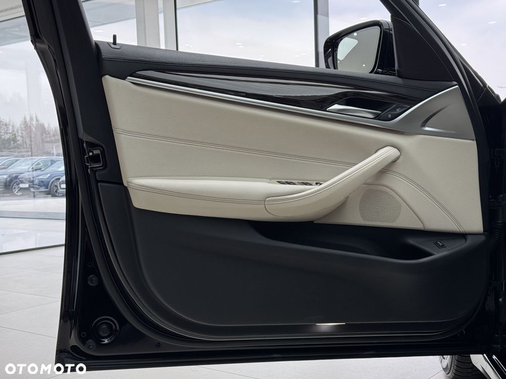 BMW Seria 5 - 12