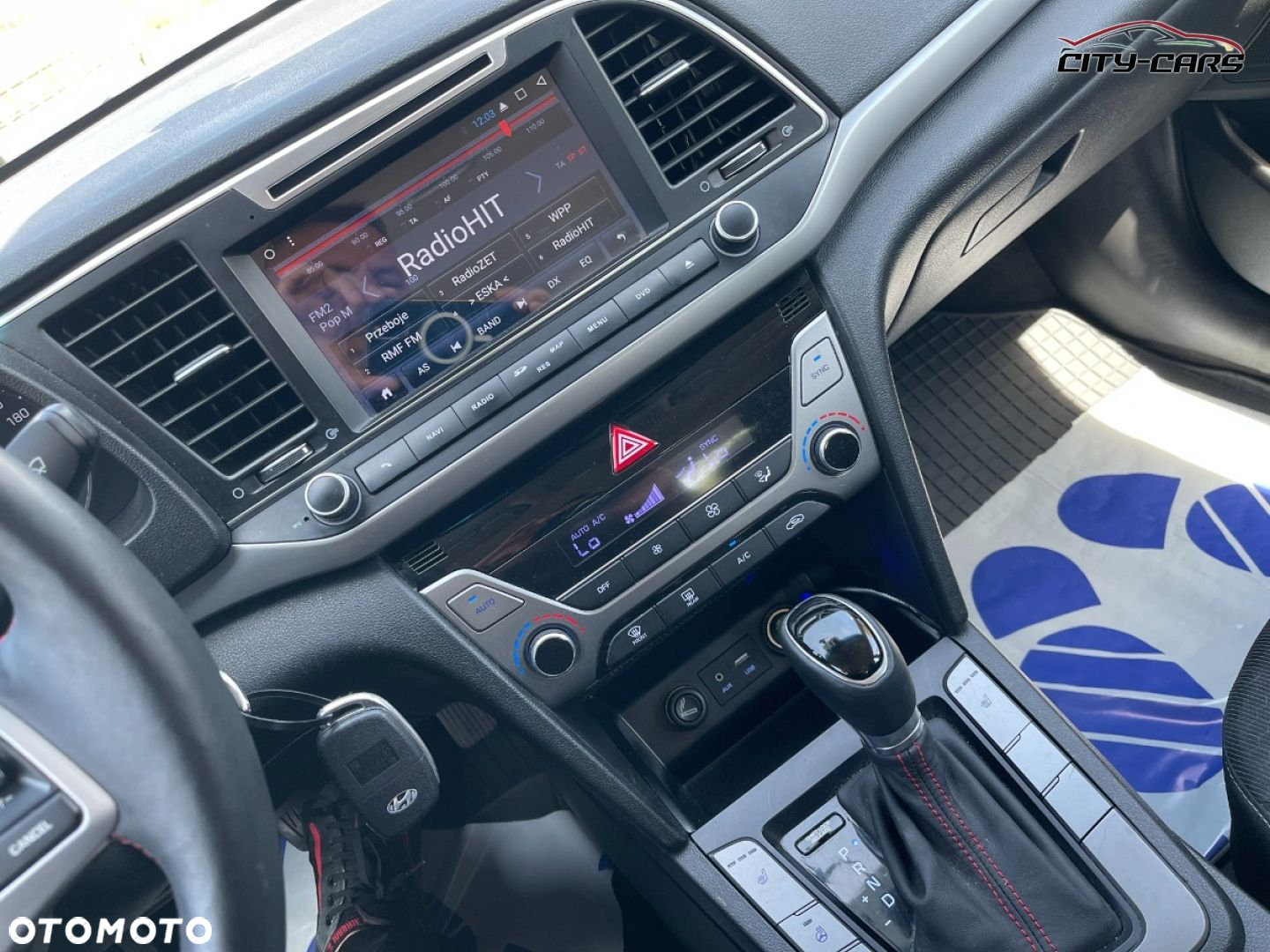 Hyundai Elantra - 19