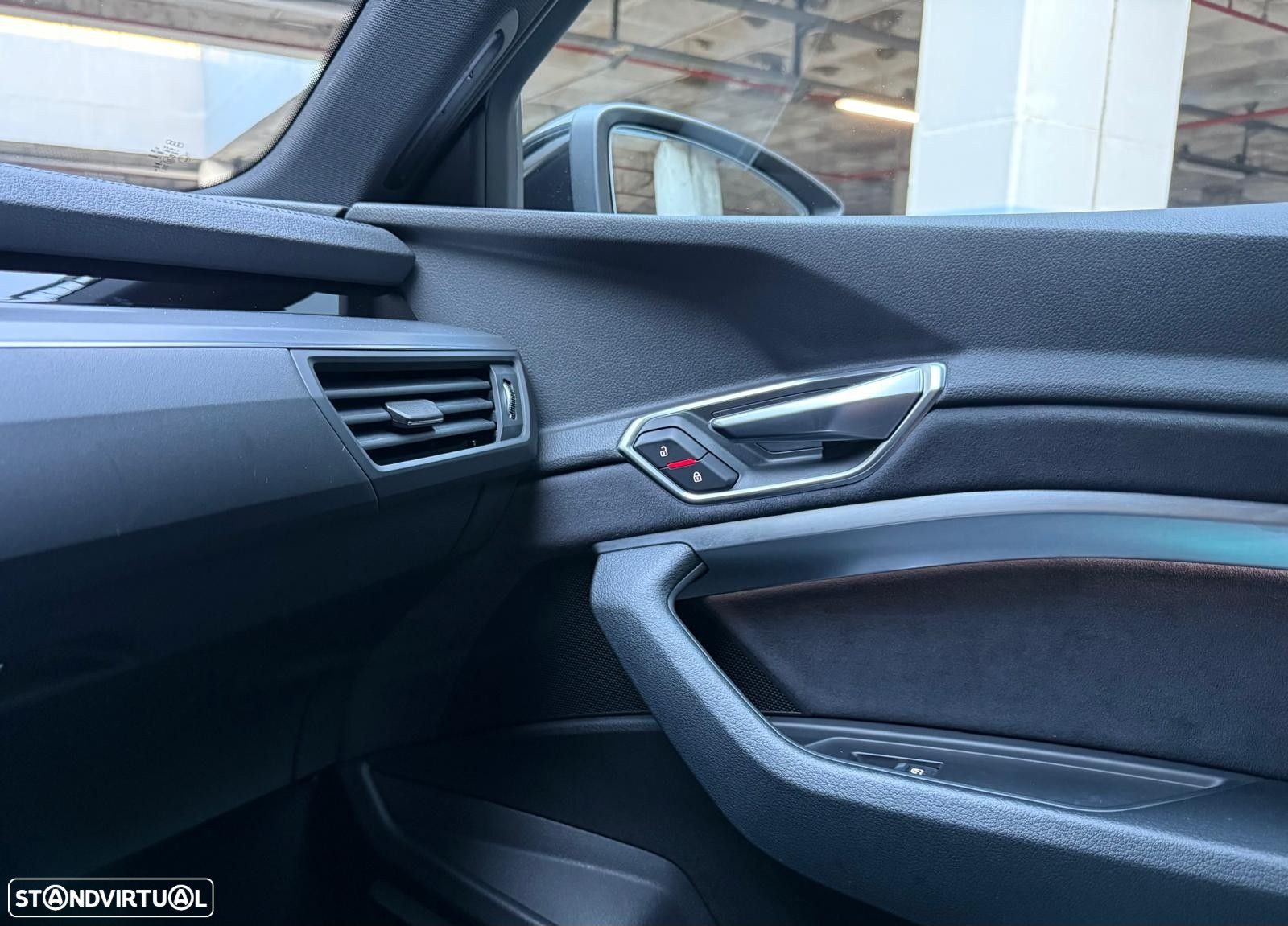 Audi e-tron 55 quattro S line - 32
