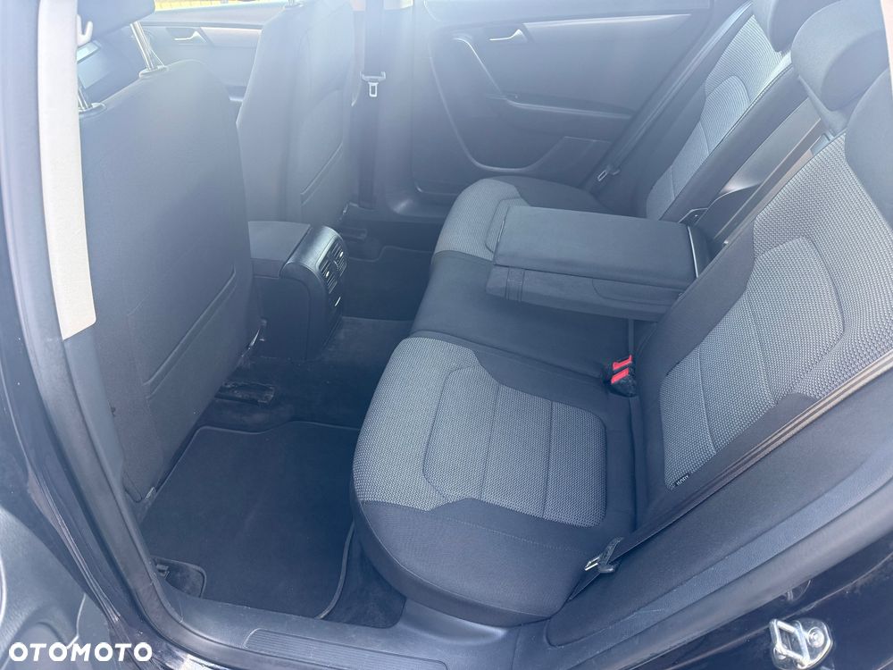 Volkswagen Passat - 15