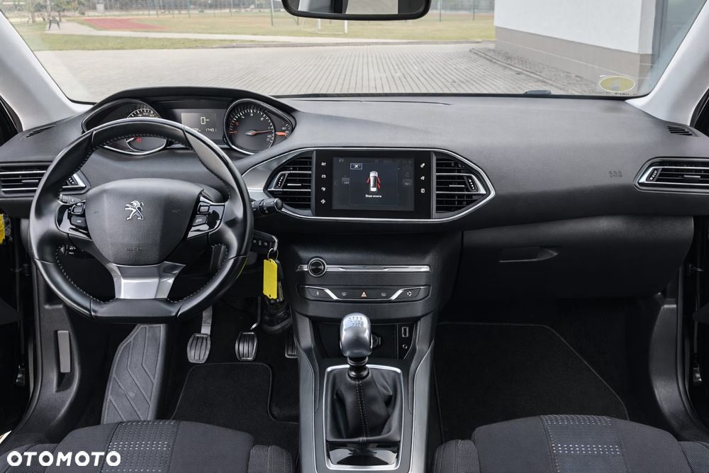 Peugeot 308 1.6 BlueHDi Allure S&S - 12