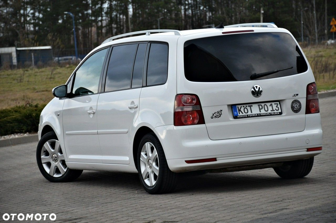 Volkswagen Touran - 4