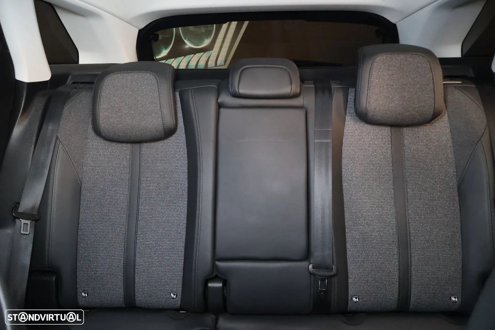 Peugeot 3008 BlueHDi 130 Stop & Start EAT8 Allure - 24