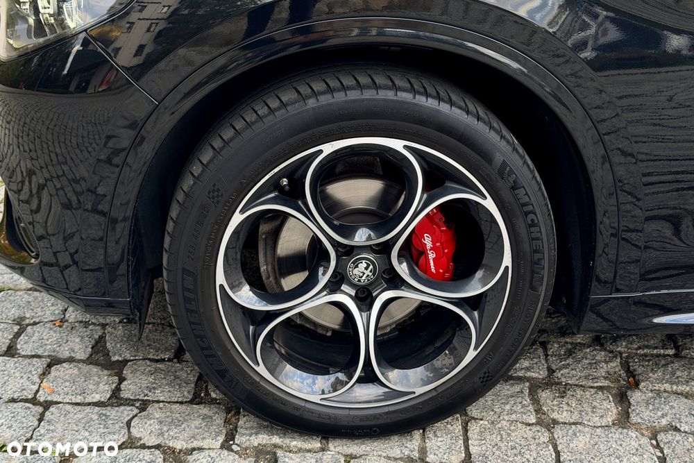 Alfa Romeo Stelvio 2.0 Turbo Veloce Q4 - 5