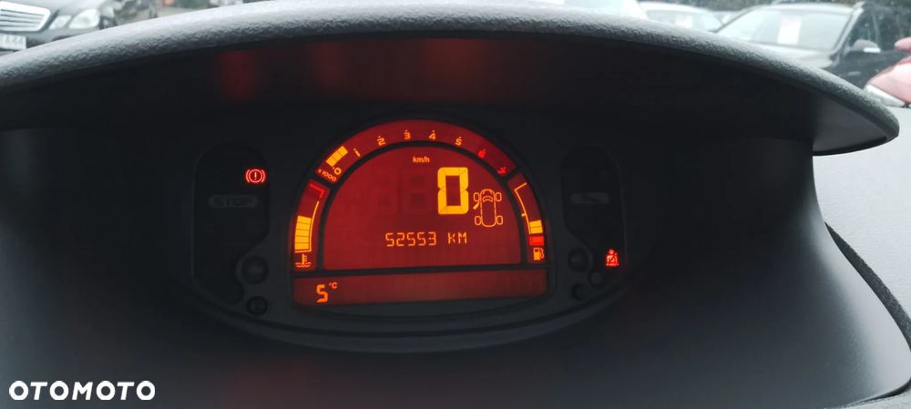 Renault Modus 1.6 16V Privilege - 10