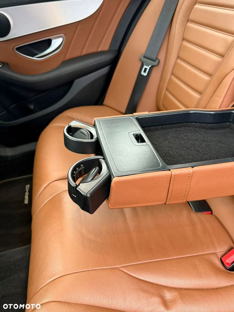 Mercedes-Benz Klasa C 300 de PHEV AMG - 22