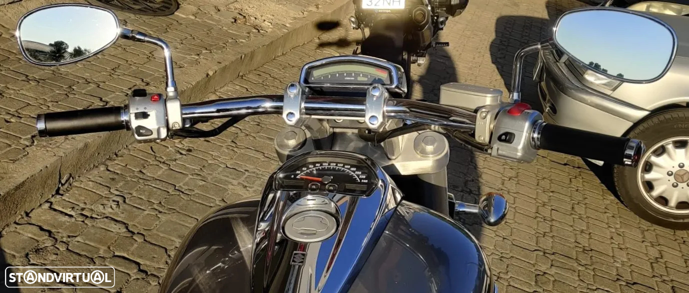 Suzuki VZR Intruder 1800 - 8