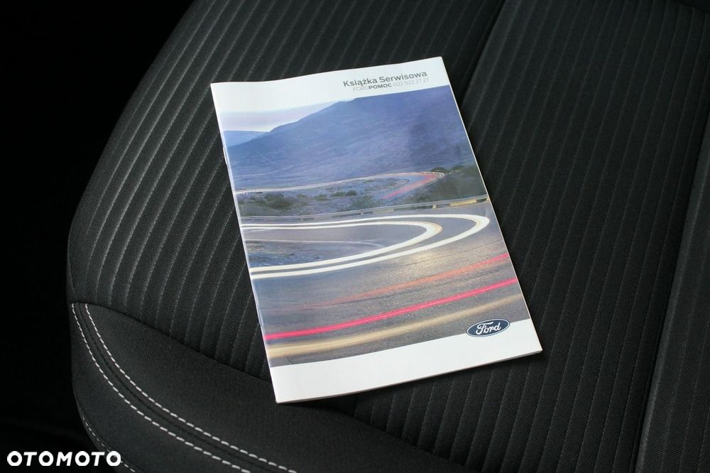 Ford Kuga 2.5 Duratec FHEV TITANIUM - 32