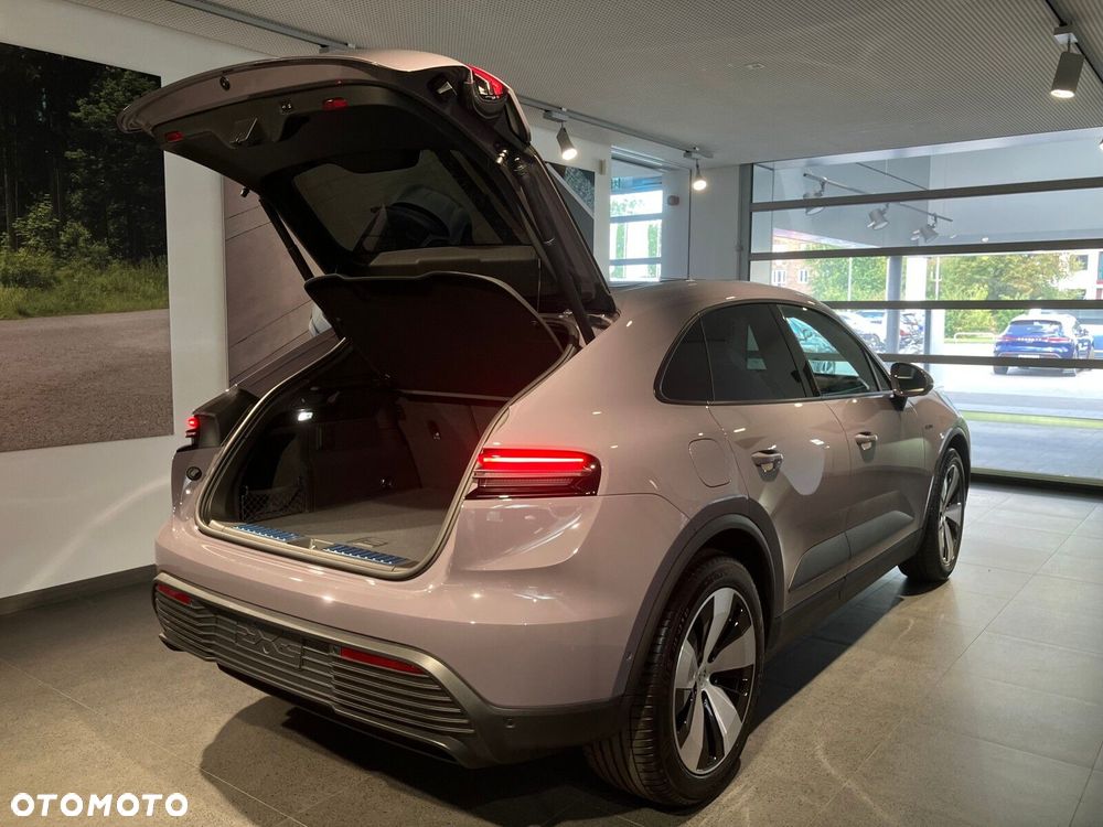 Porsche Macan - 8