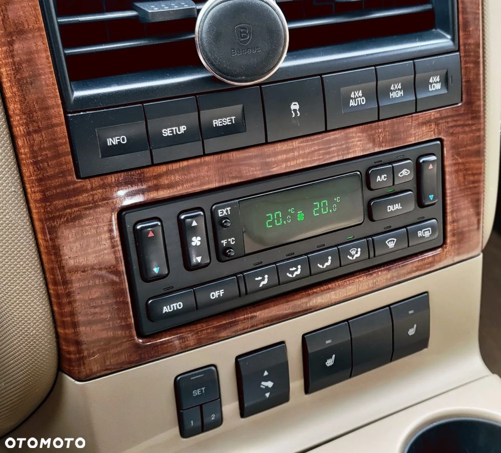 Ford Explorer 4.0 4WD - 14