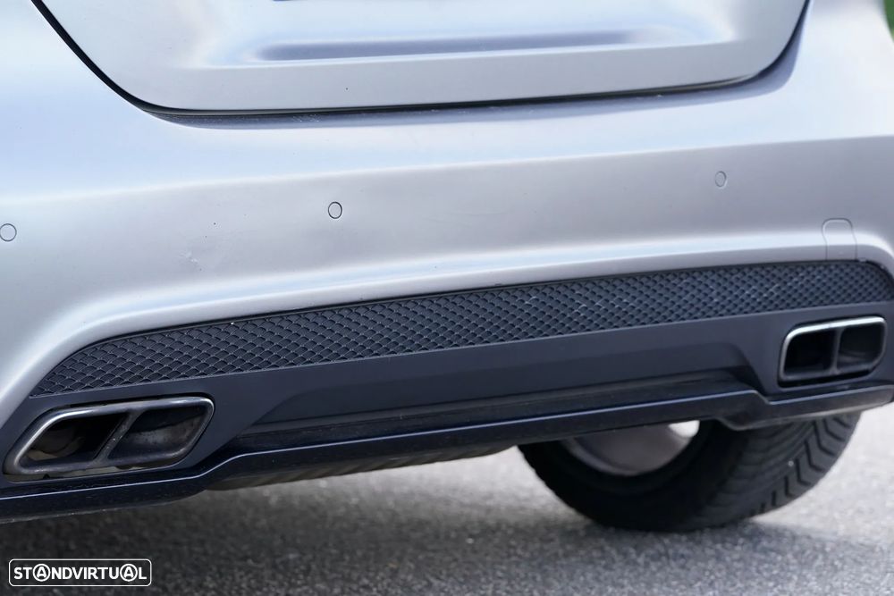 Mercedes-Benz A 45 AMG 4Matic Speedshift 7G-DCT - 18