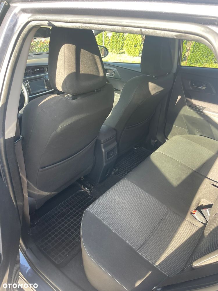 Toyota Auris - 11