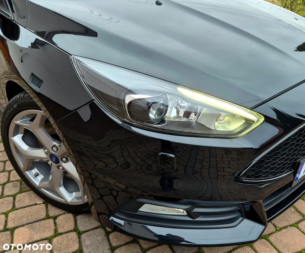 Ford Focus 2.0 TDCi ST - 22