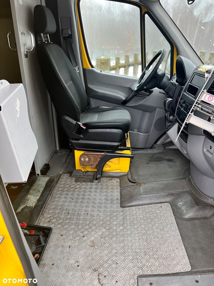 Mercedes-Benz Sprinter - 6