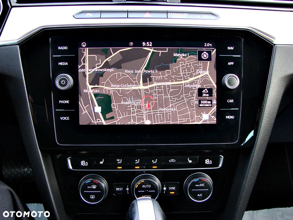 Volkswagen Passat Variant 2.0 TDI SCR DSG Highline - 24