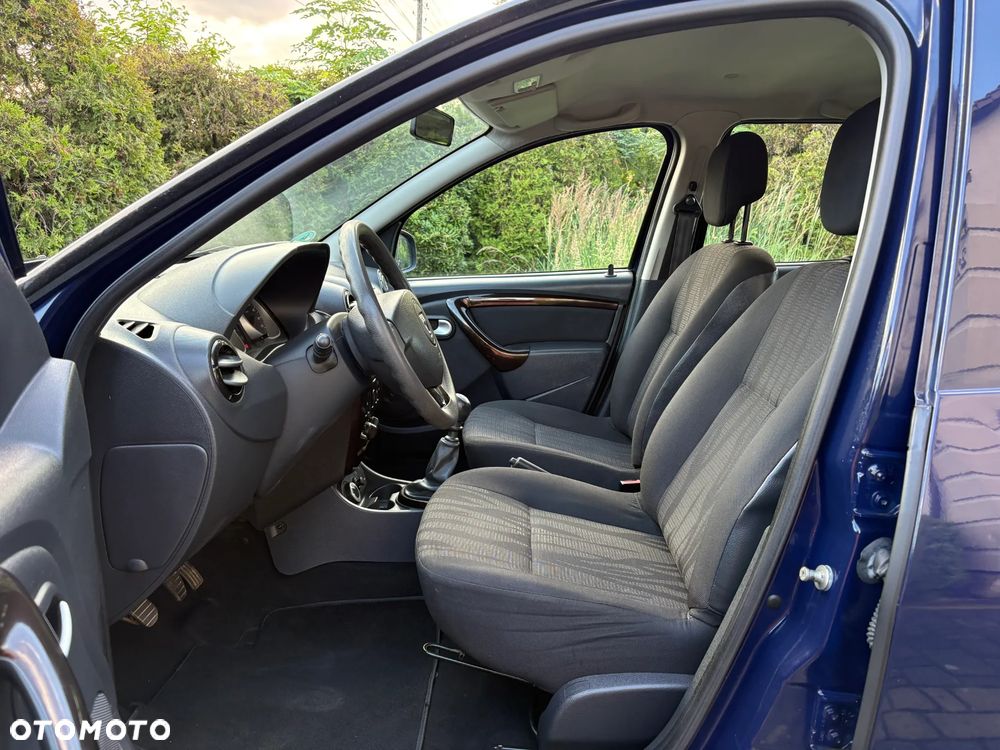 Dacia Duster 1.6 16V 4x4 - 8