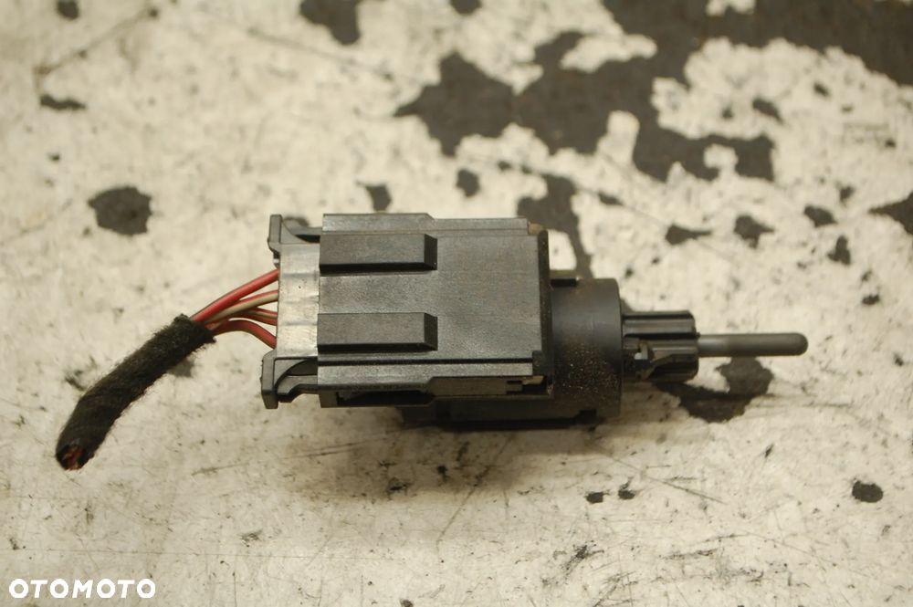 CZUJNIK STOP 3B0945511C AUDI A6 C6 A3 8P - 6