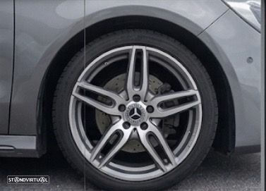 Mercedes-Benz CLA 200 d Shooting Brake AMG Line Aut. - 32