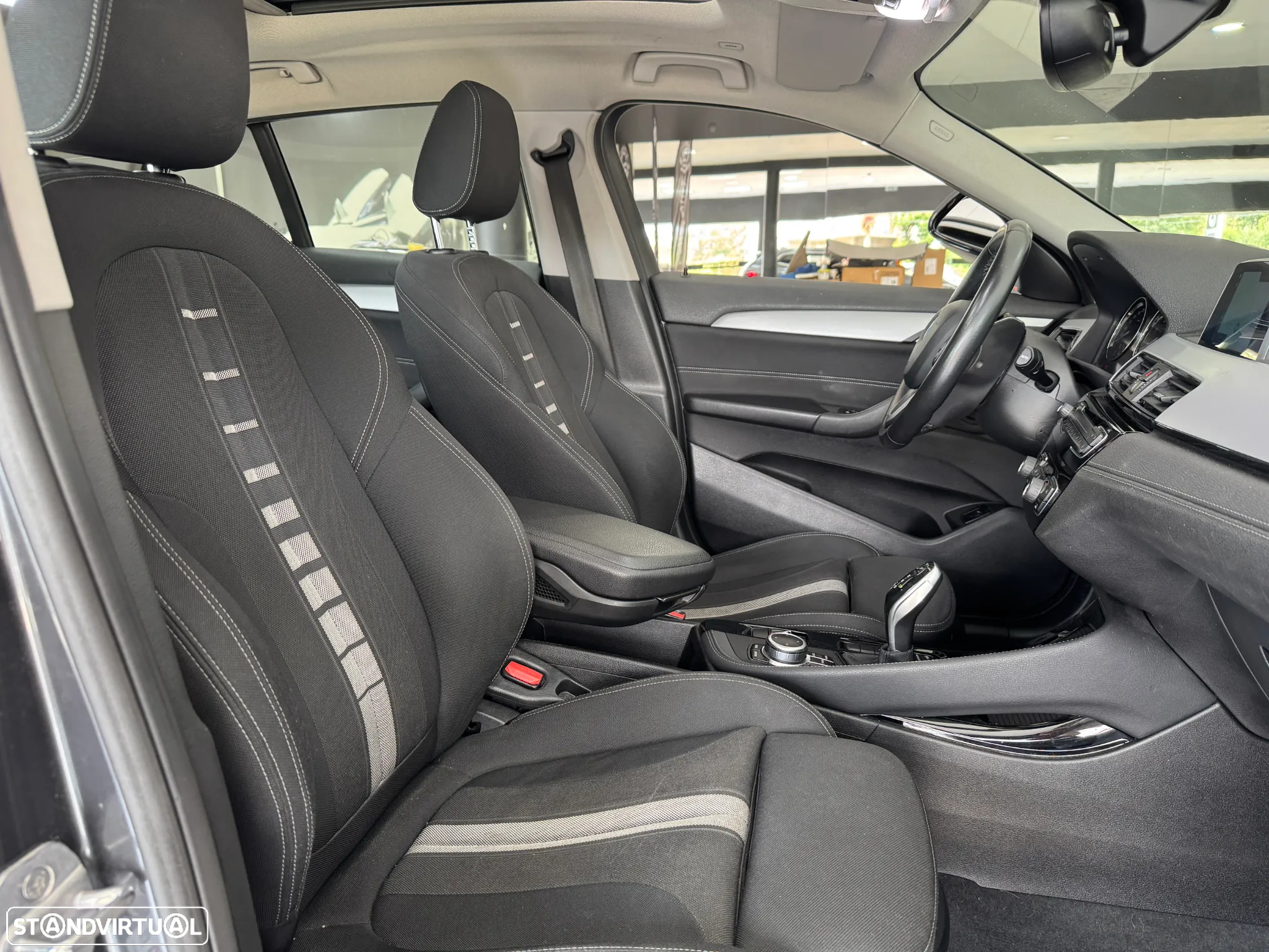 BMW X2 18 i sDrive Auto Pack 50 anos M - 4