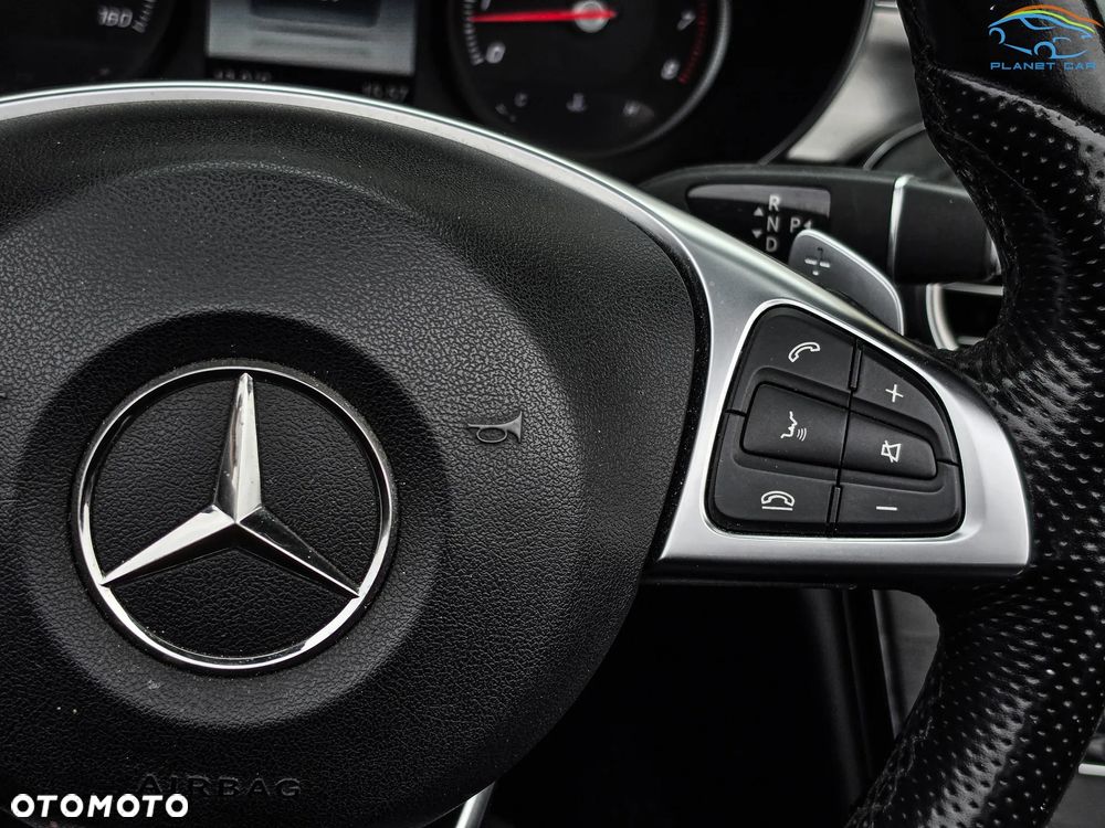 Mercedes-Benz Klasa C 300 4Matic 9G-TRONIC AMG Line - 22