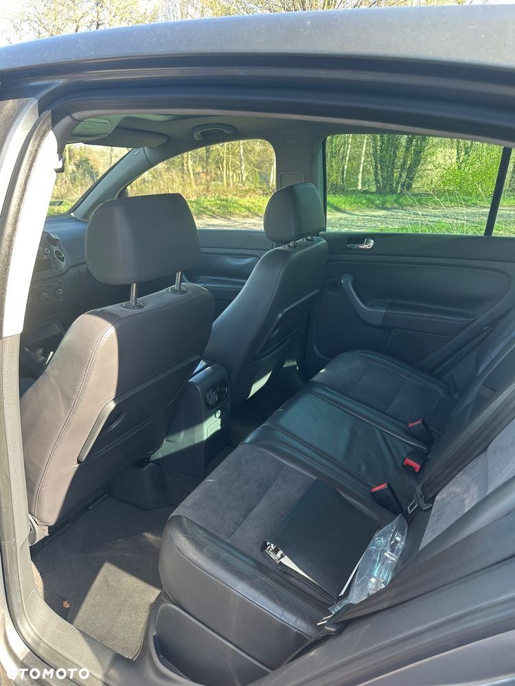 Volkswagen Golf Plus 2.0 TDI Comfortline - 13