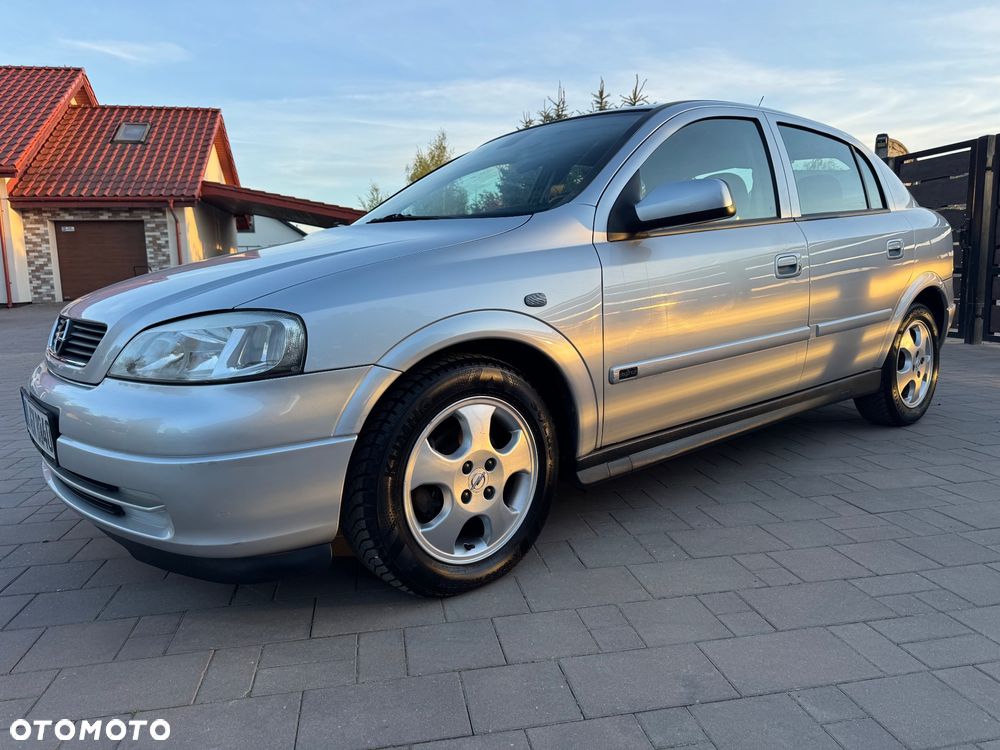 Opel Astra 1.6 Elegance Easytronic - 8