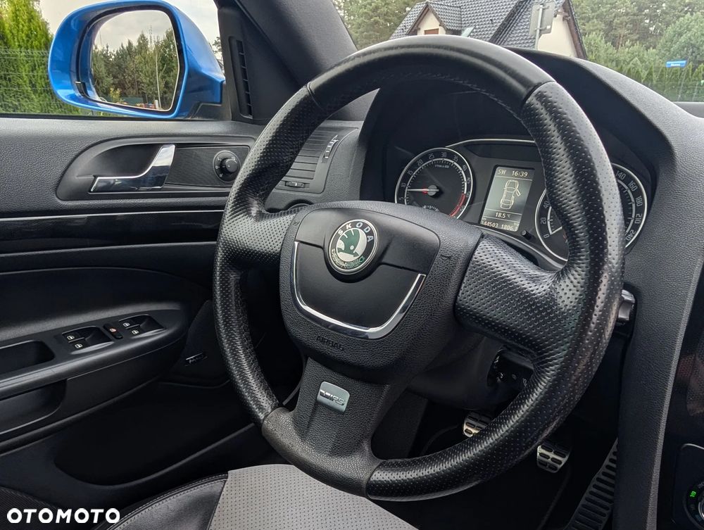Skoda Octavia 2.0 TDI DPF RS - 20