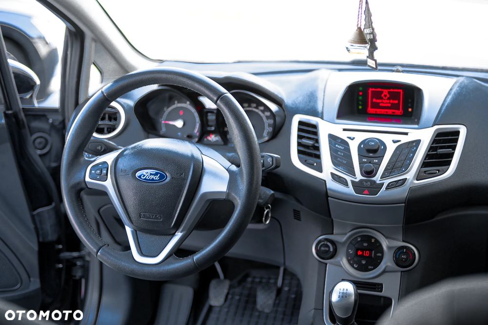 Ford Fiesta 1.25 Titanium EU6 - 11