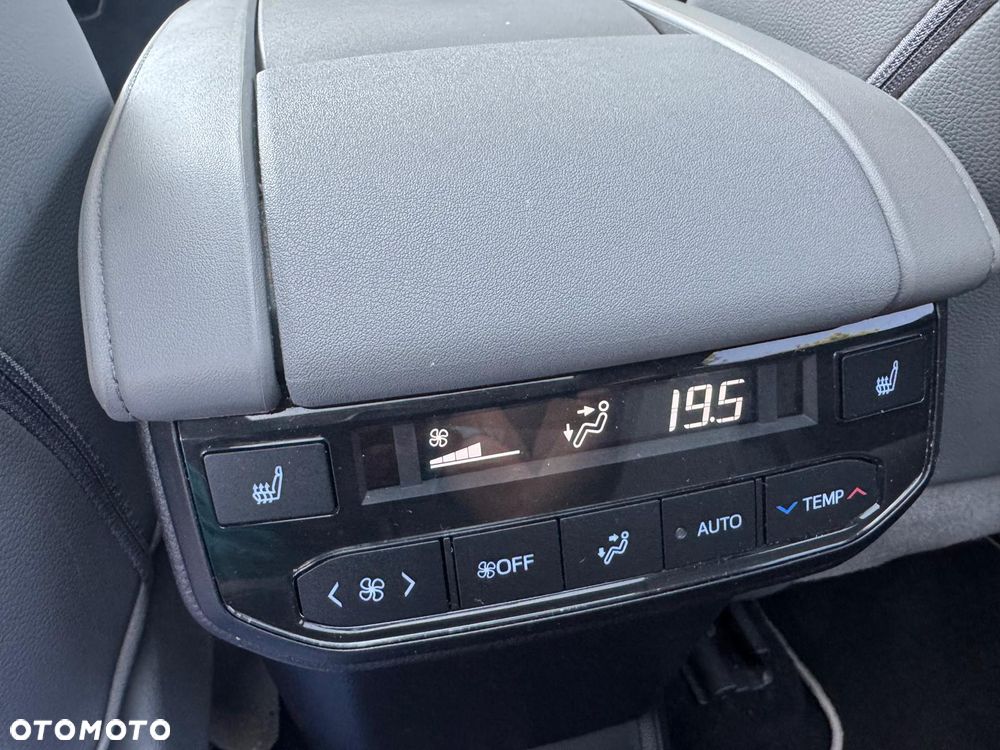 Toyota Highlander 2.5 Hybrid Executive - 26