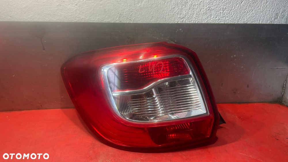 LAMPA LEWY TYŁ EUROPA ORYGINAŁ DACIA SANDERO - 2