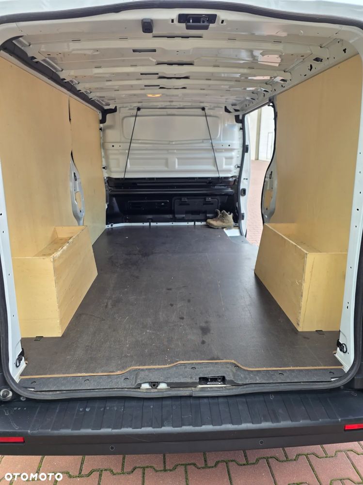 Renault Trafic - 13
