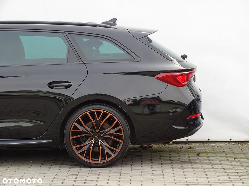 Cupra Leon Sportstourer 1.4 e-Hybrid (180 kW System) VZ CUP - 12