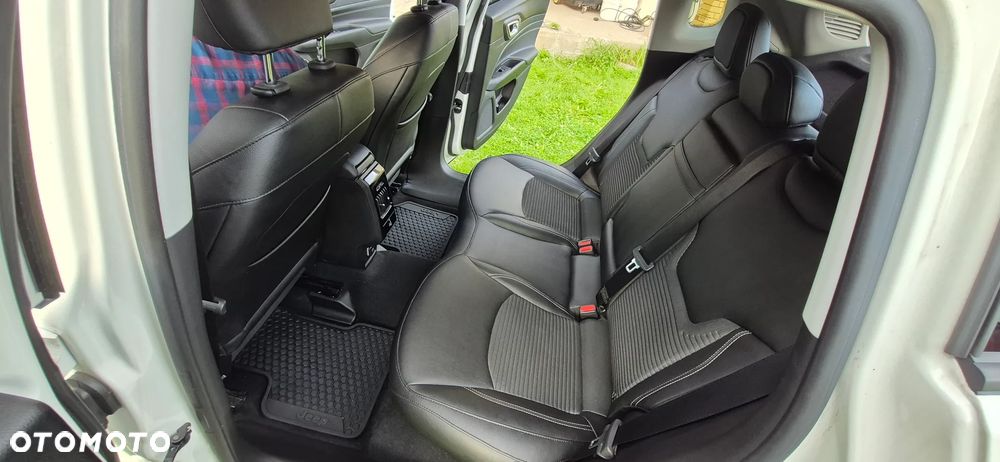 Jeep Compass 1.3 GSE T4 Limited - 24