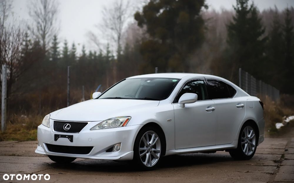 Lexus IS - 2