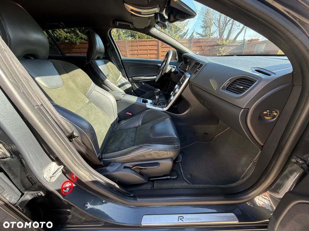 Volvo V60 D2 R-Design Summum - 8