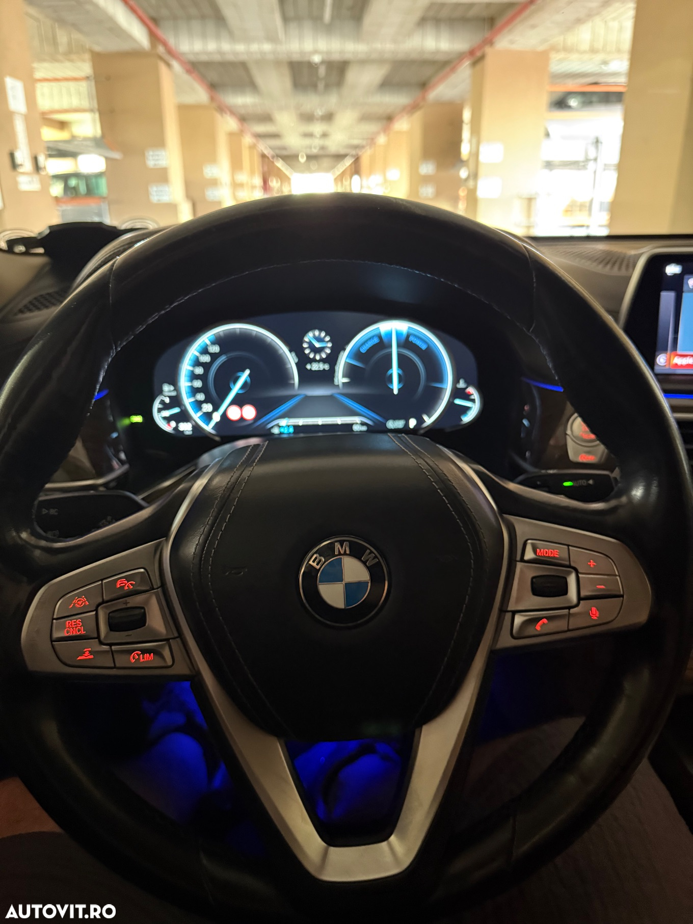 BMW Seria 7 730d xDrive - 31