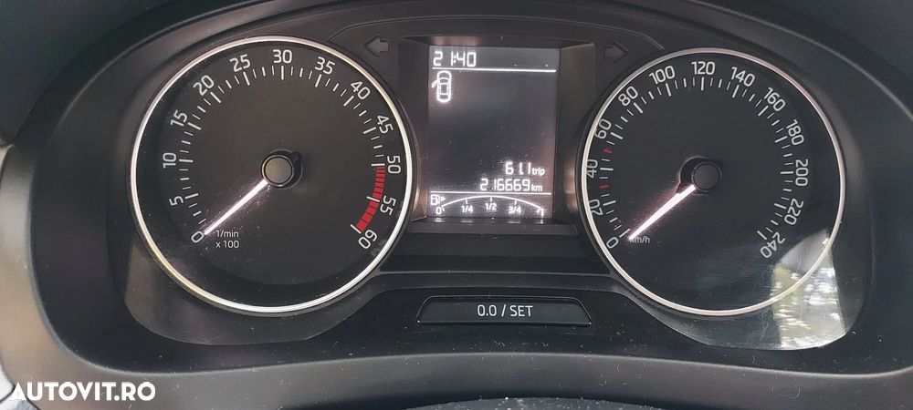Skoda RAPID 1.4 TDI Active DSG - 9