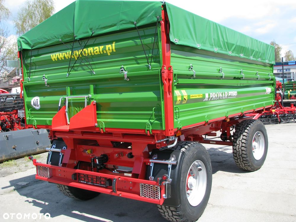 Pronar Przyczepa dwuosiowa paletowa Pronar PT-610 -10-ton, Przyczepa Pronar PT-653/2 - 6-ton z mechanizmem trójstronnego wywrotu, nadstawy, plandeka, balkon - 13