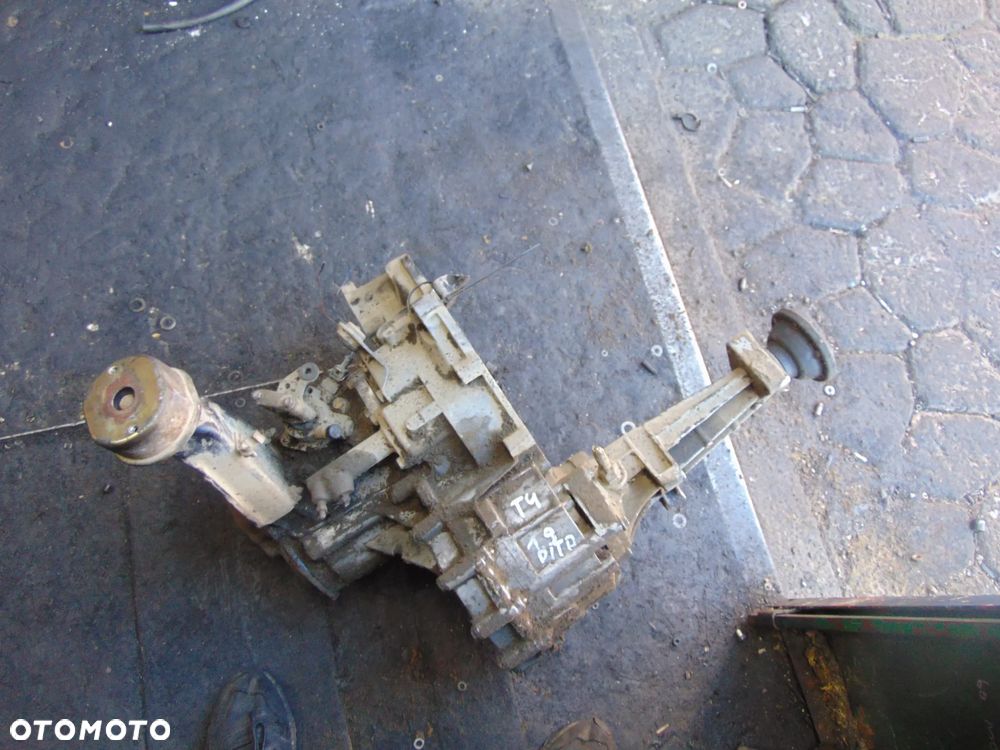 Skrzynia biegów VW t4 1,9D/TD do poprawki ucho - 2