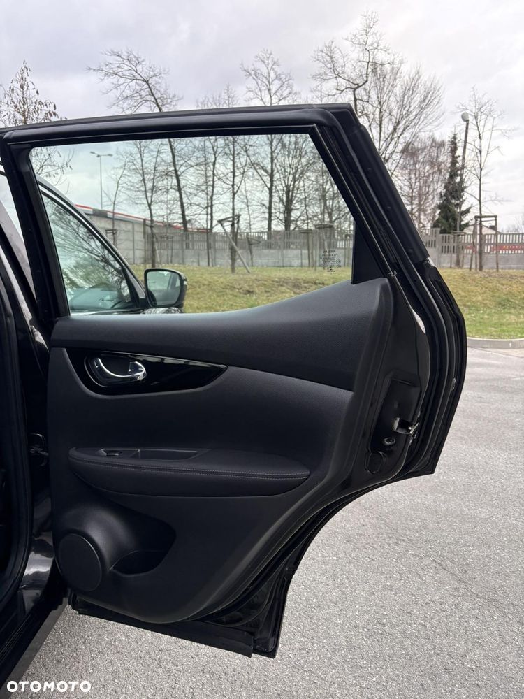 Nissan Qashqai 1.6 DCi Xtronic TEKNA - 38