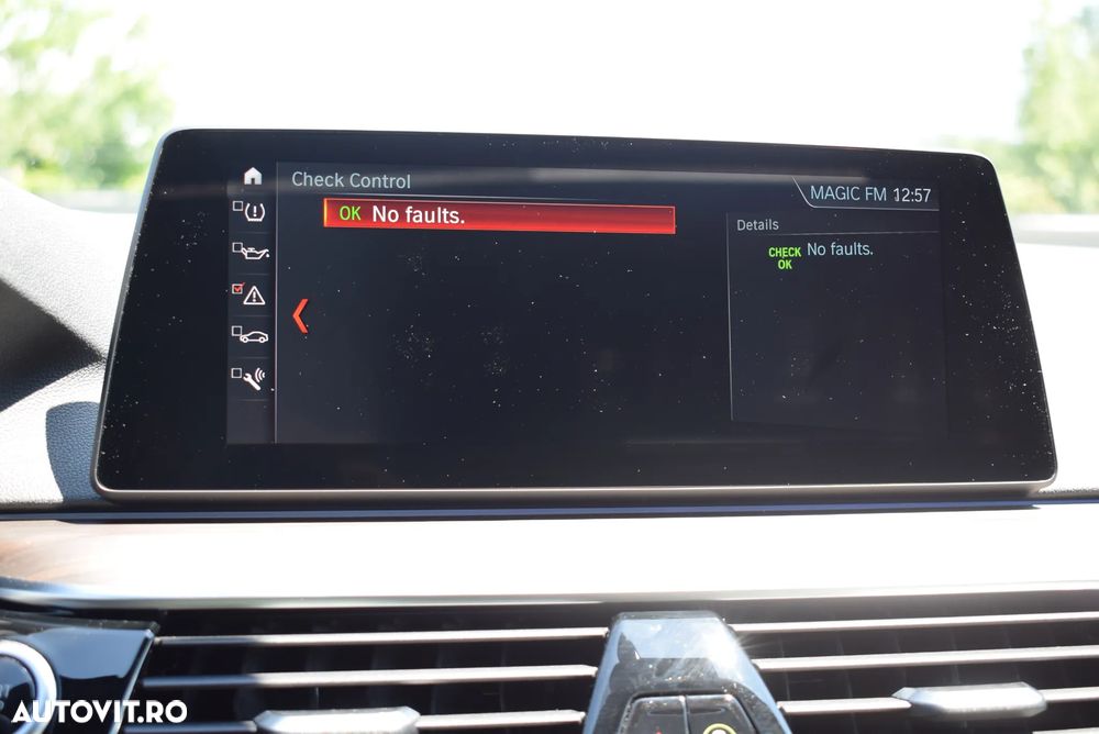 BMW Seria 5 530e Aut. - 25