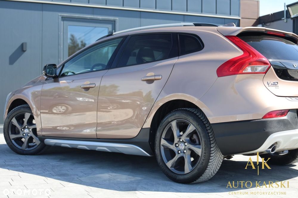 Volvo V40 Cross Country - 21
