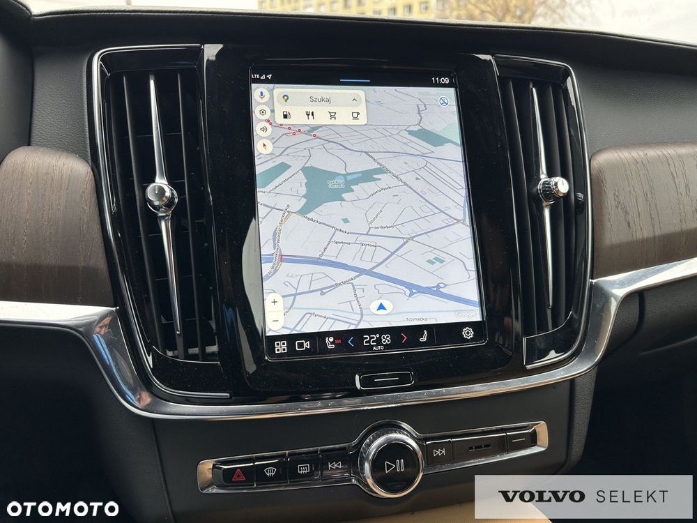 Volvo V90 Cross Country - 16