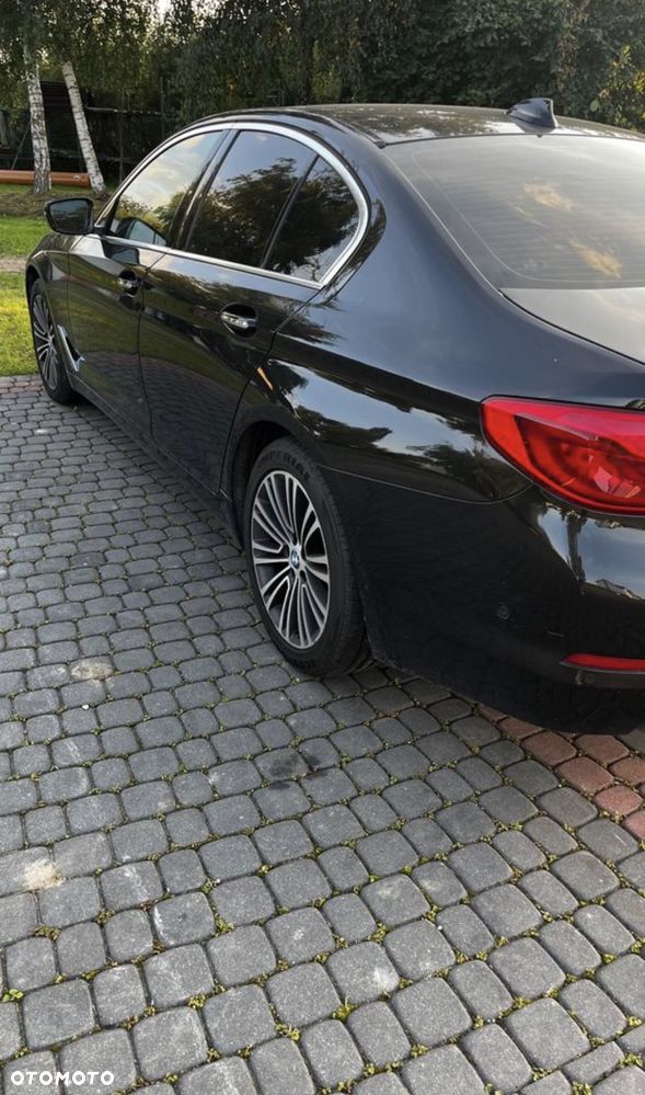 BMW Seria 5 530i xDrive Sport Line - 14