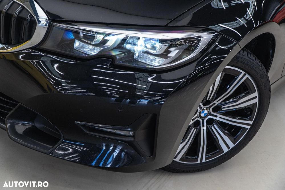 BMW Seria 3 318i Aut. Sport Line - 35