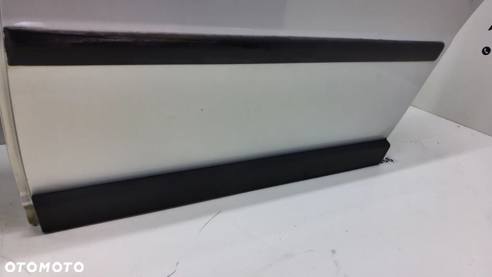 VW Passat B5 Sedan  Drzwi Prawe Lewe Tył  LB7Z przed lift - 5