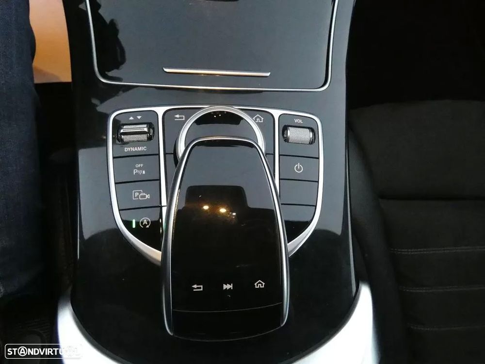 Mercedes-Benz C 220 d AMG Line - 38